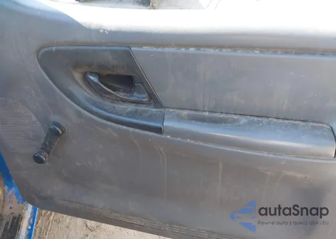 2000 Ford Ranger Xl/Xlt z USA, uszkodzony, nr VIN 1FTYR14C9YPA20138